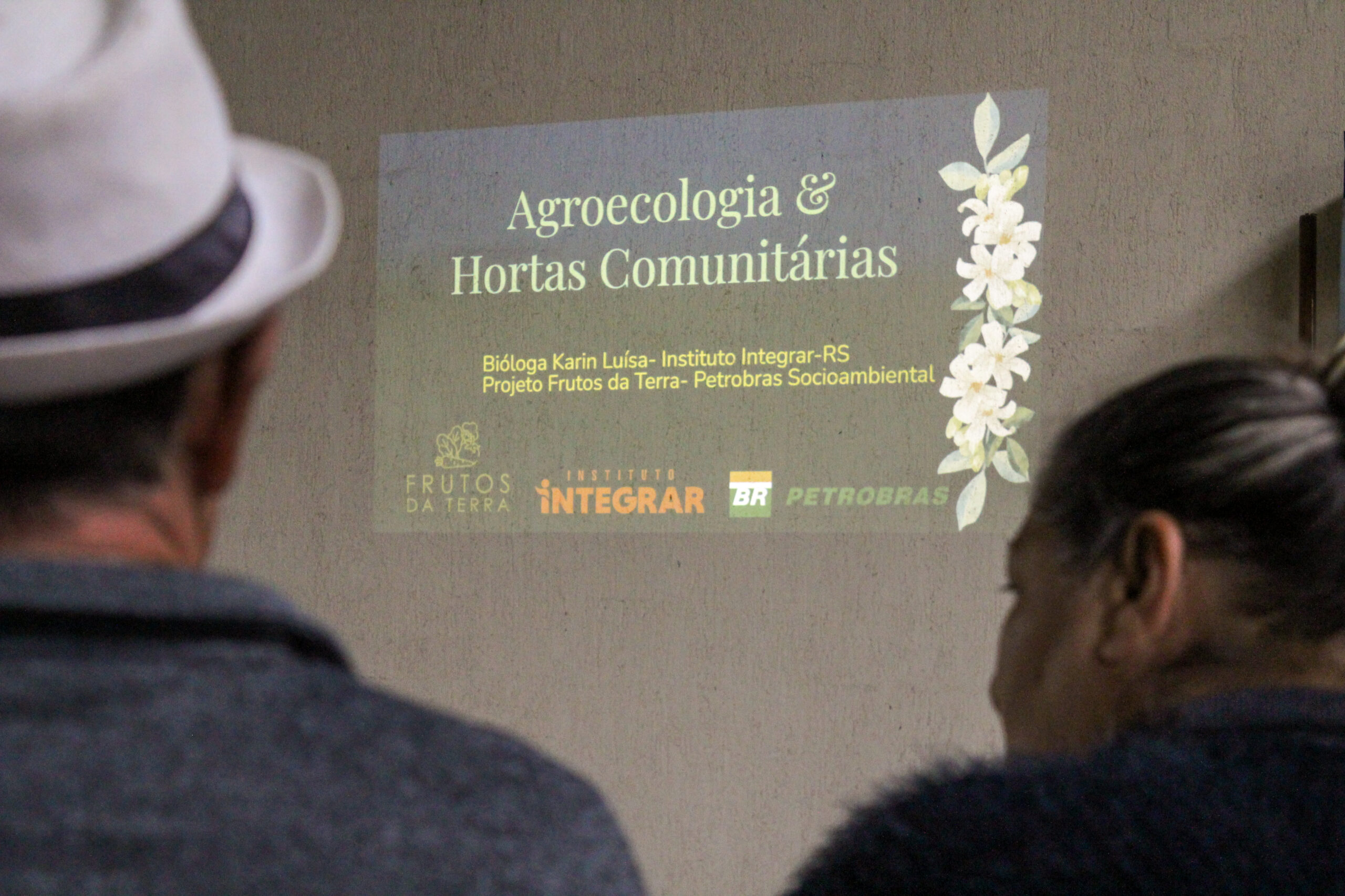 FRUTOS DA TERRA: conheça a oficina de sensibilização sobre Agroecologia e Hortas Comunitárias